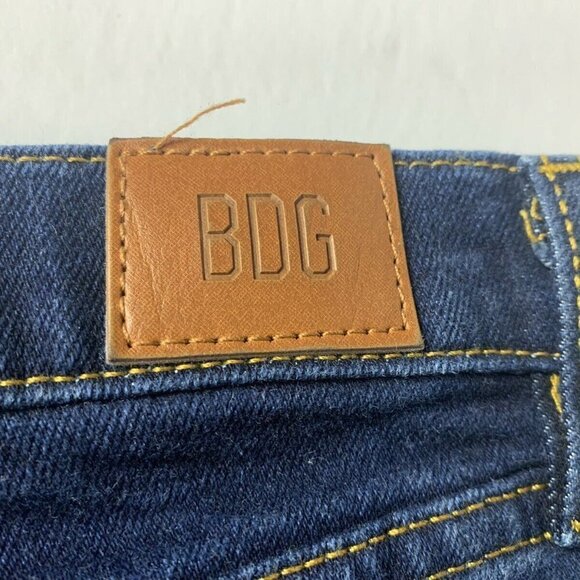BDG Urban Outfitters High-Rise Girlfriend Dark Wash Raw Hem Jeans Size 30 - Picture 11 of 12